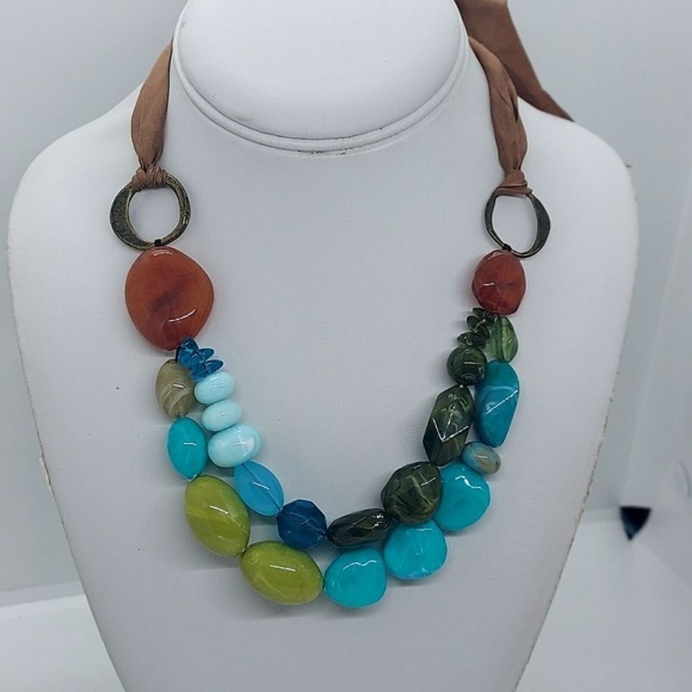 Ribbon back marbled acrylic beads necklace